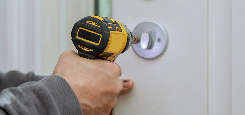 Street Locksmith For Smart Lock Repair in Antelope, CA