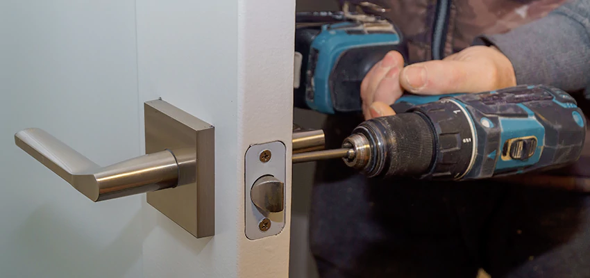 Broken Door Handle Lock Repair in Antelope, California